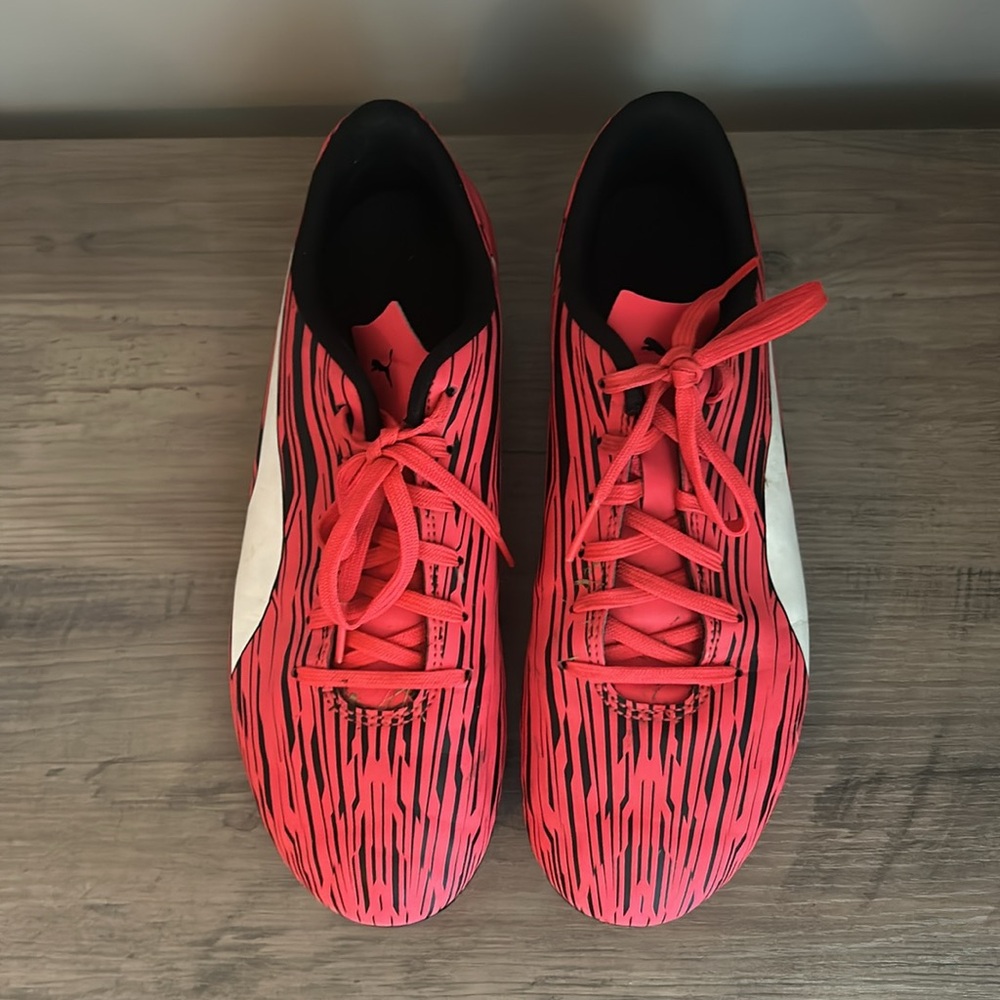 Puma soccer cleats. - Picture 4 of 6